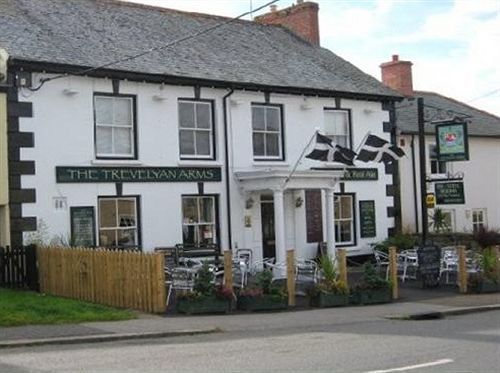 The Trevelyan Arms Hotel Пензанс Екстериор снимка